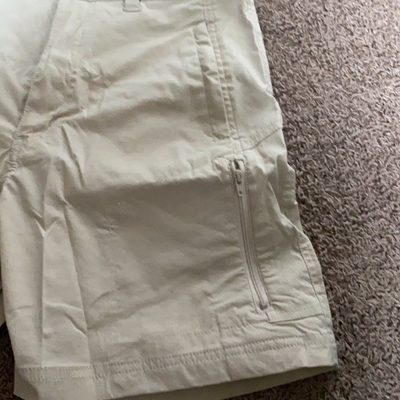 Sierra Design shorts. - Picture 3 of 9